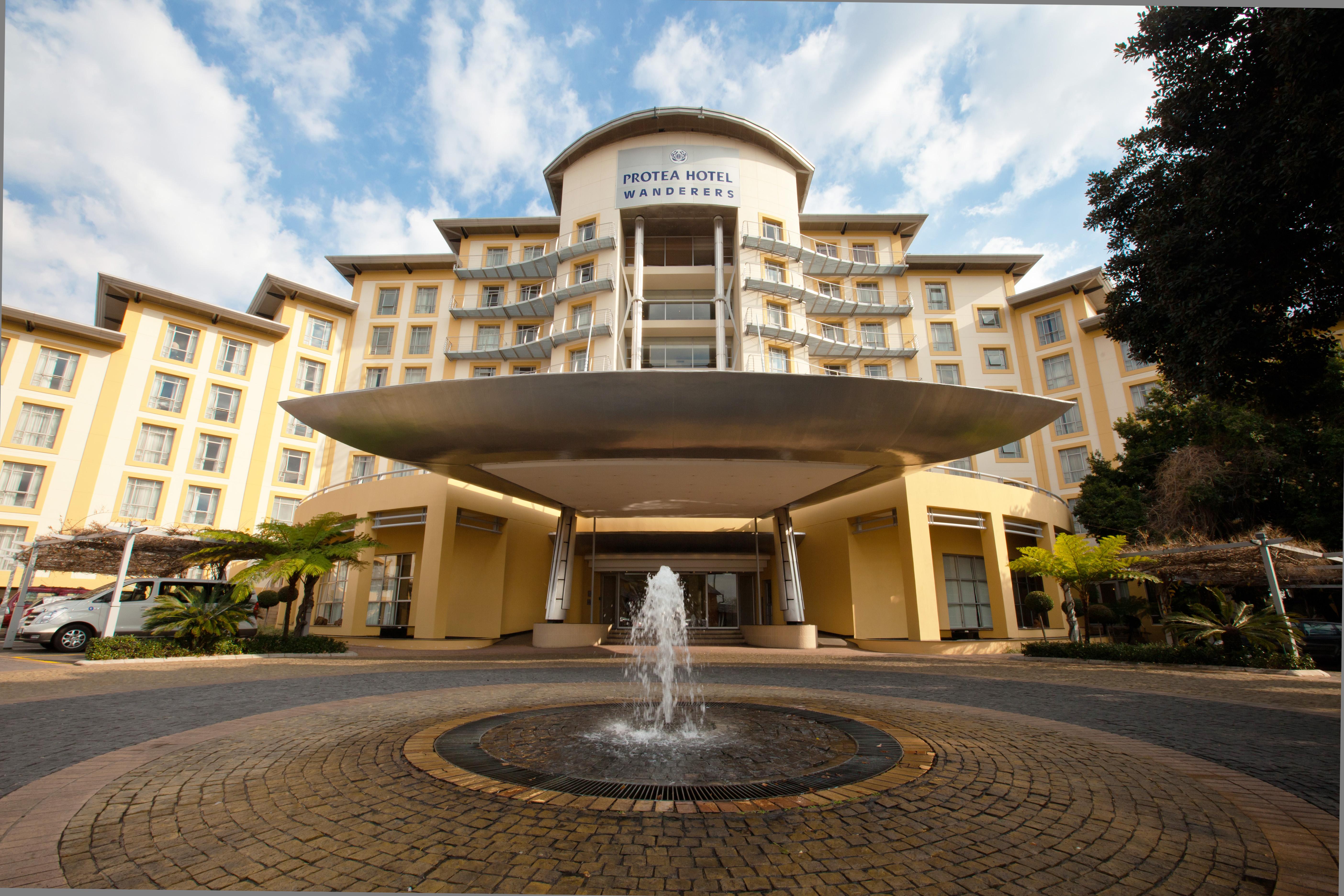 Protea Hotel By Marriott Johannesburg Wanderers Экстерьер фото