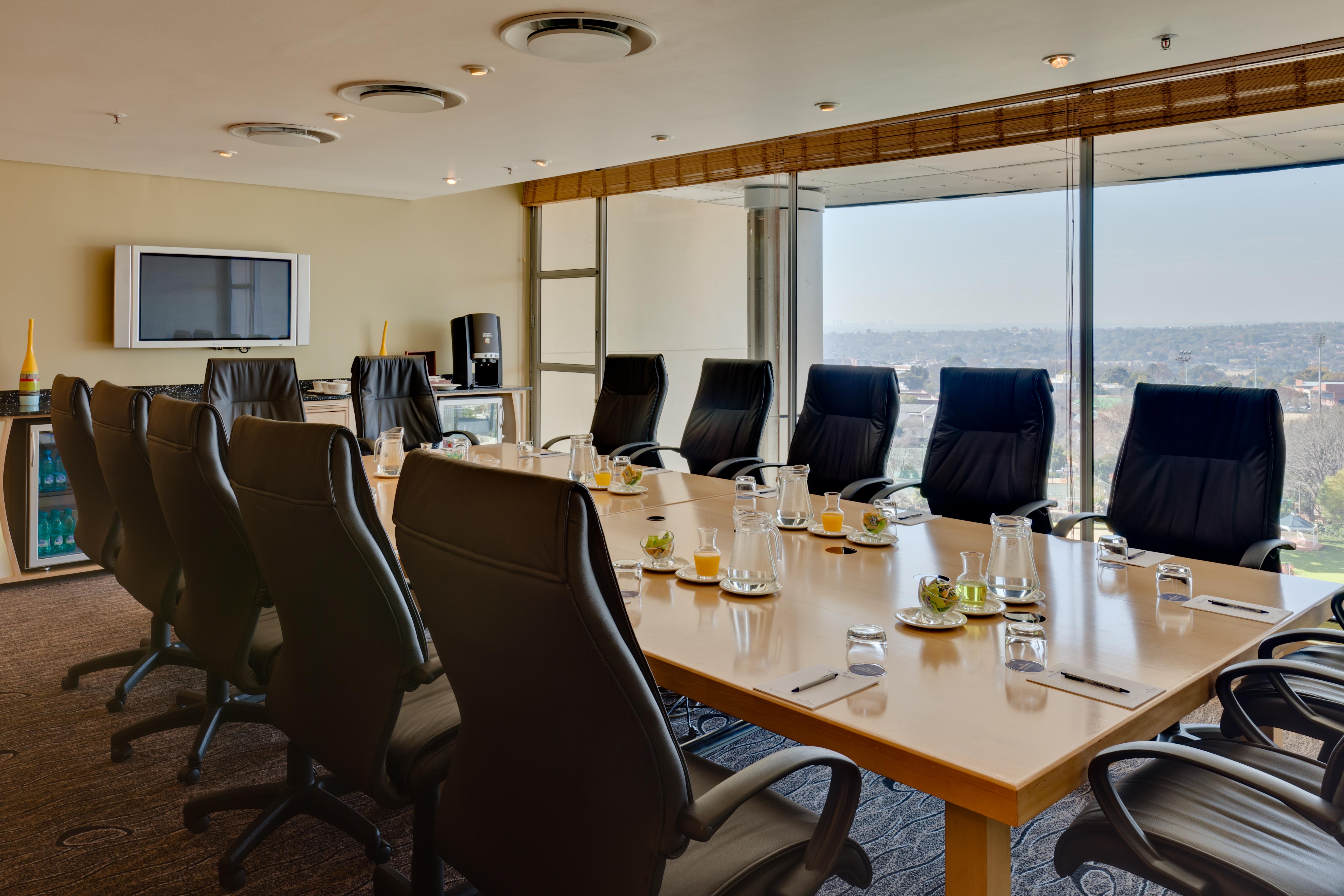 Protea Hotel By Marriott Johannesburg Wanderers Экстерьер фото