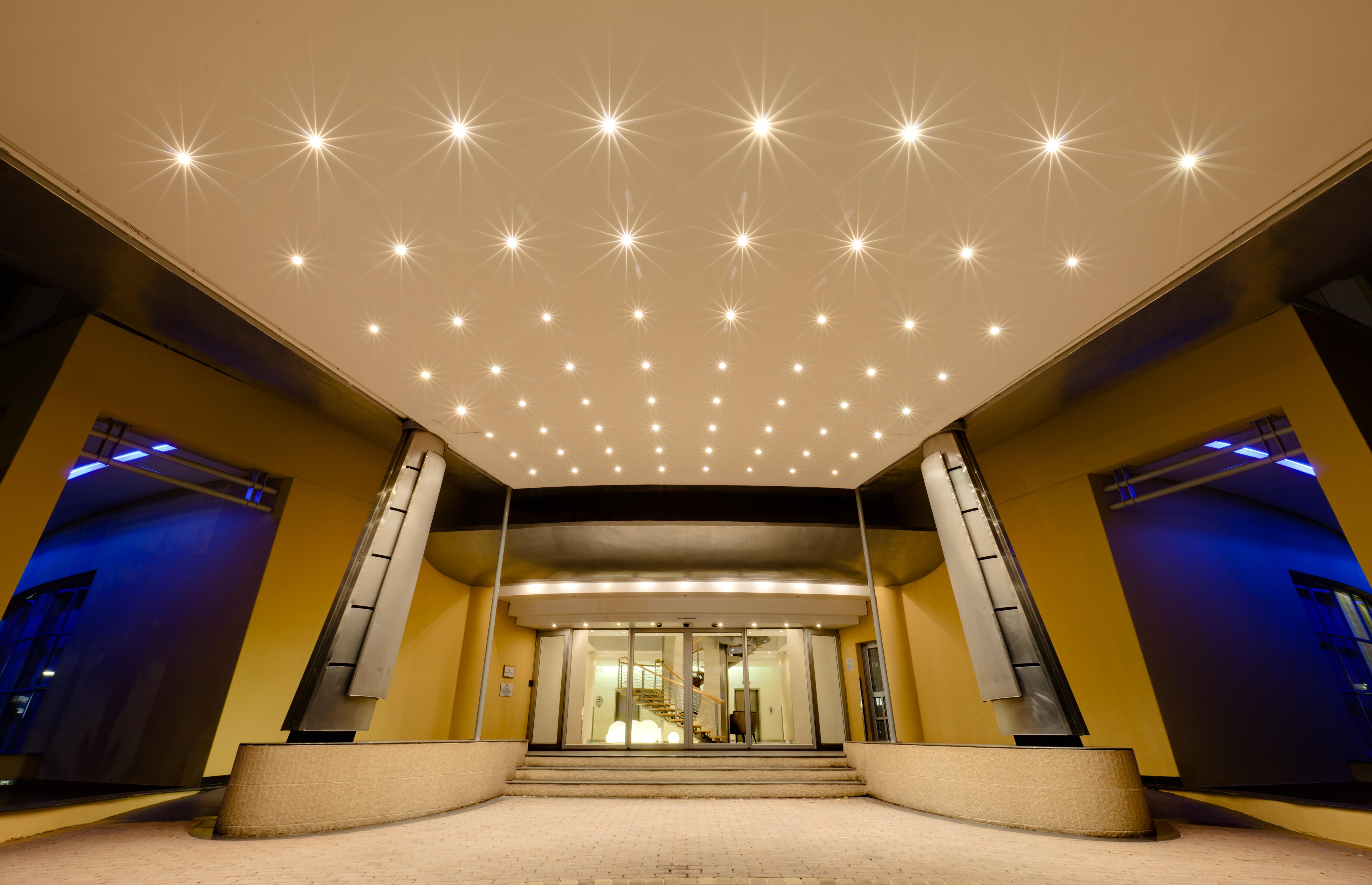 Protea Hotel By Marriott Johannesburg Wanderers Экстерьер фото