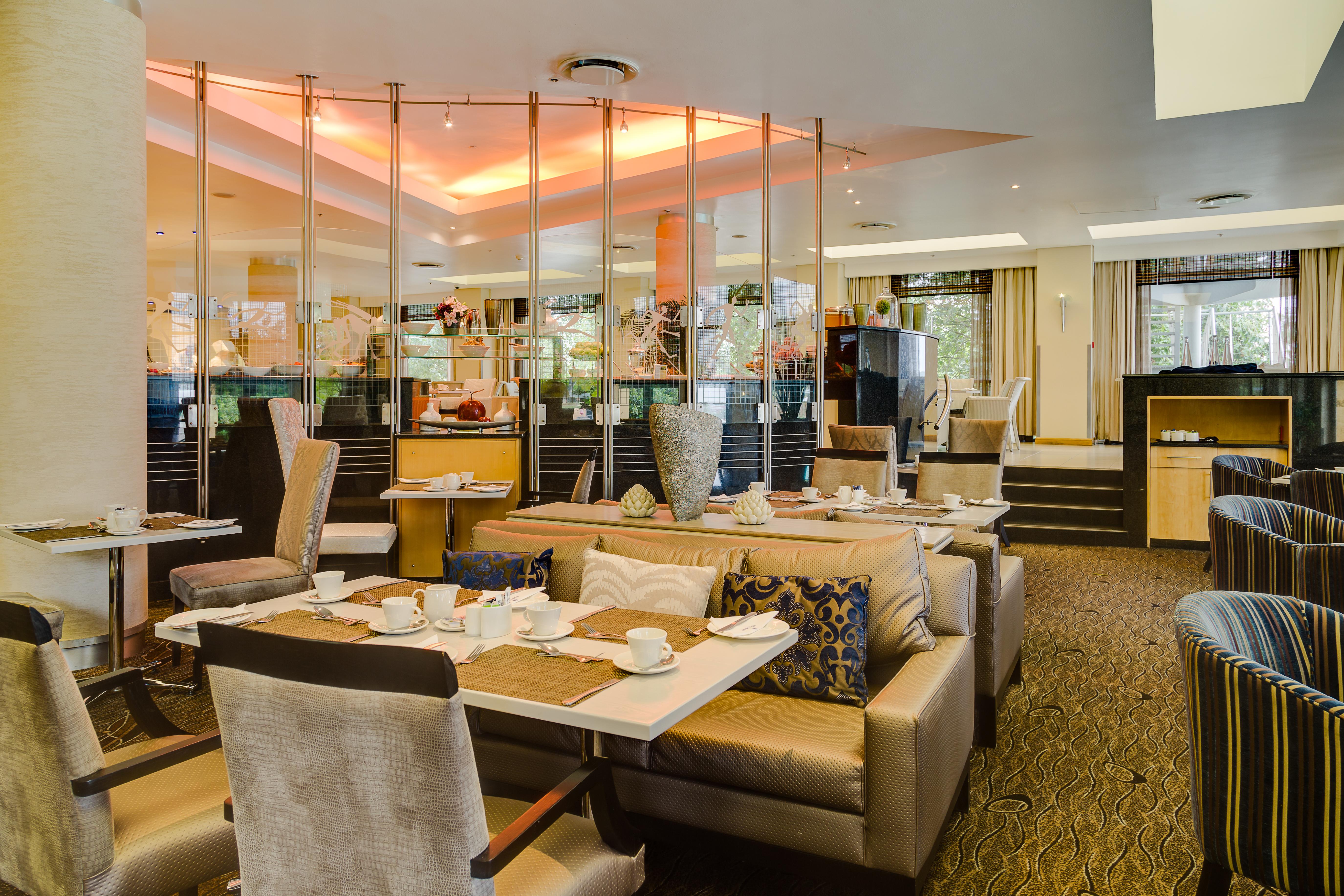 Protea Hotel By Marriott Johannesburg Wanderers Экстерьер фото