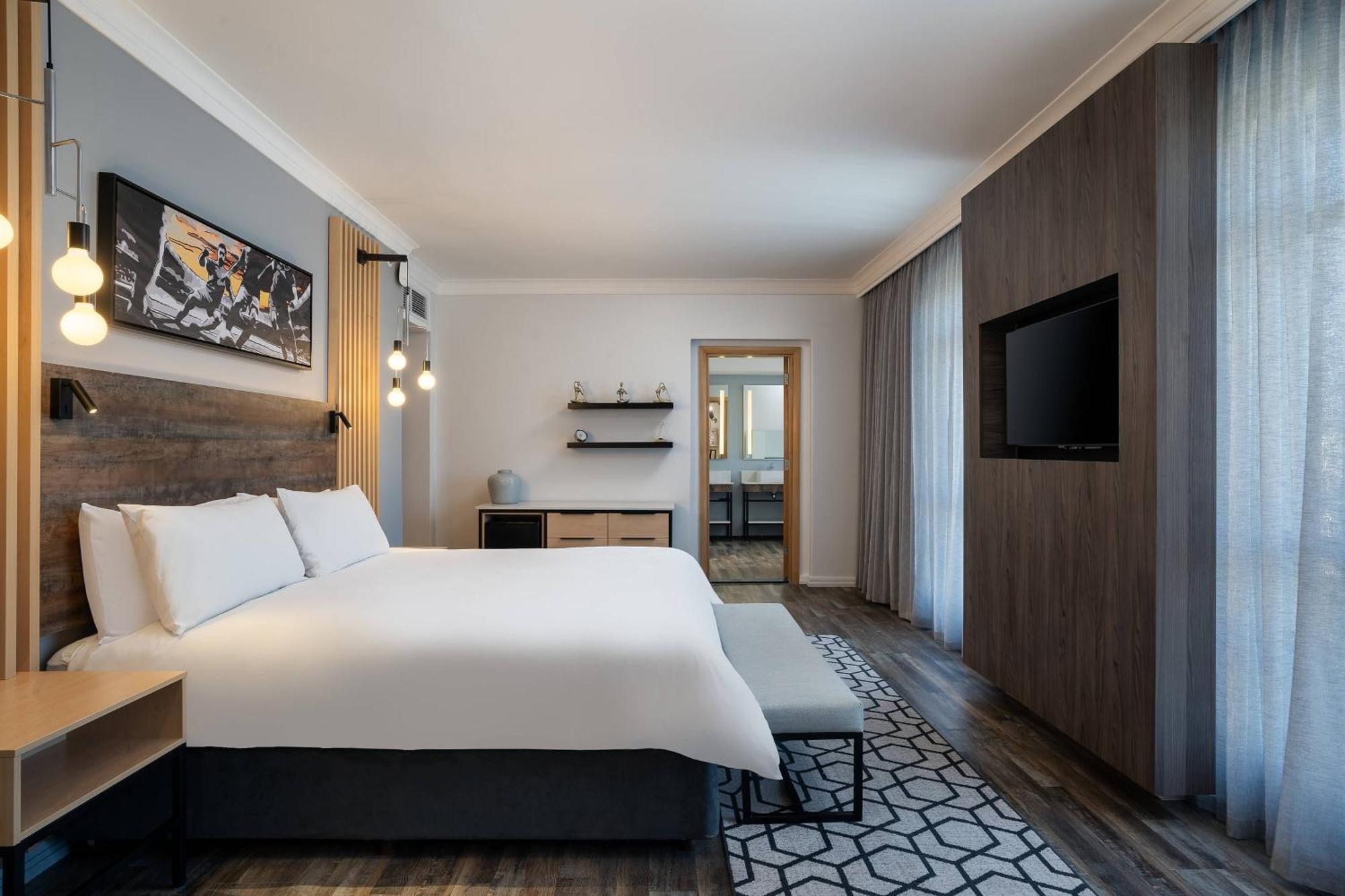 Protea Hotel By Marriott Johannesburg Wanderers Экстерьер фото